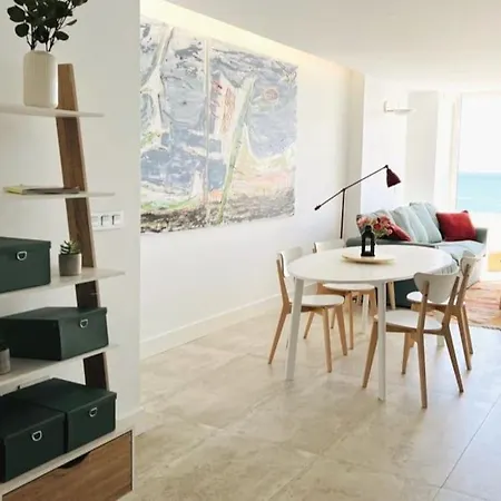 Apartment Moderno Y Completo Frente Al Mar Malaga